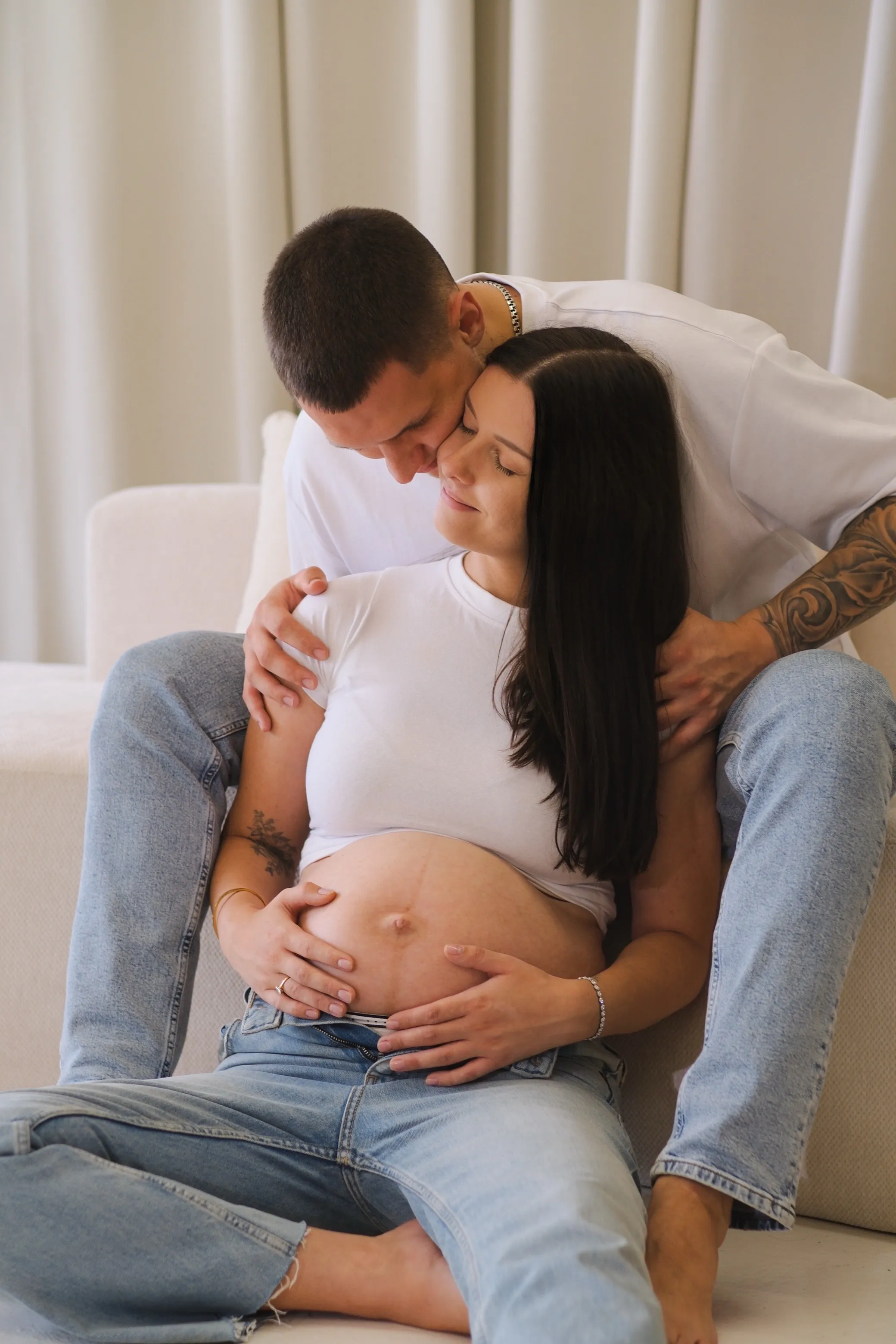 Maternity photography by Rhiann — image 10