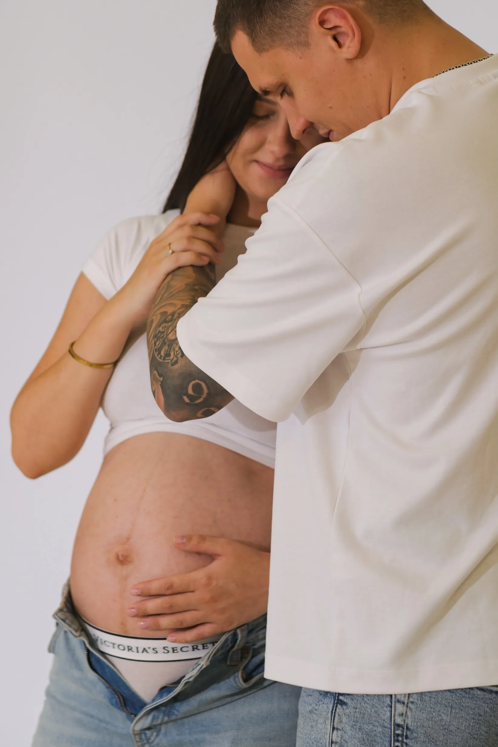 Maternity photography by Rhiann — image 18
