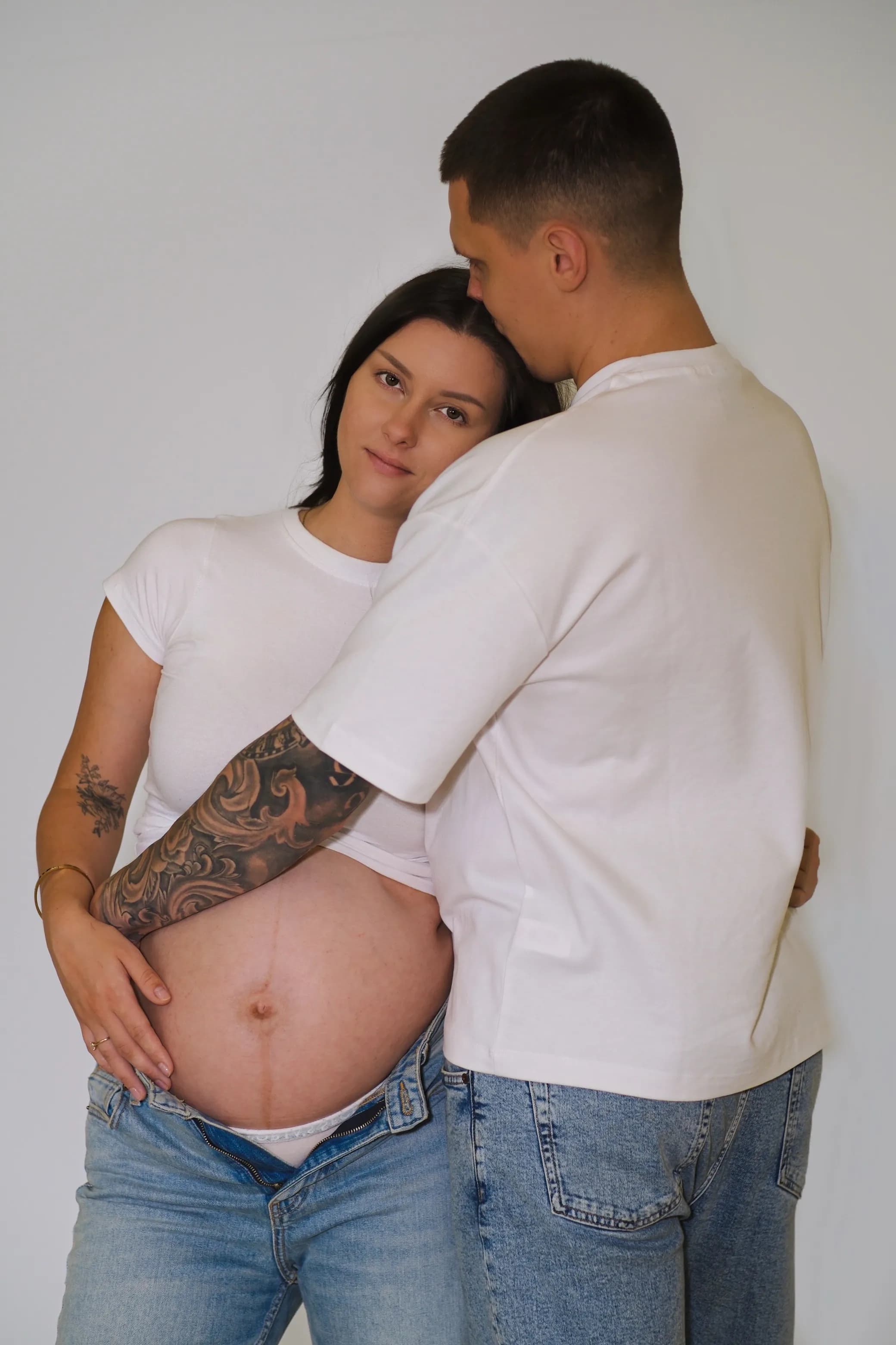 Maternity photography by Rhiann — image 3